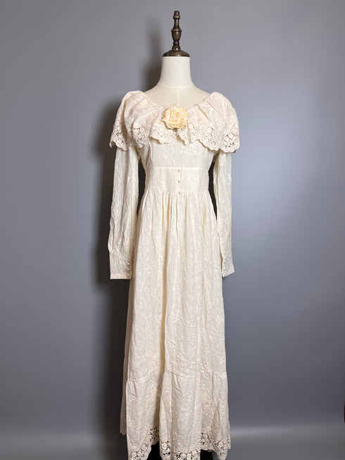 Vintage Cream Gunne Sax Dress with Lace Ruffled Collar and Buttoned Bodice – 70s-Inspired Gunne Sax Dress